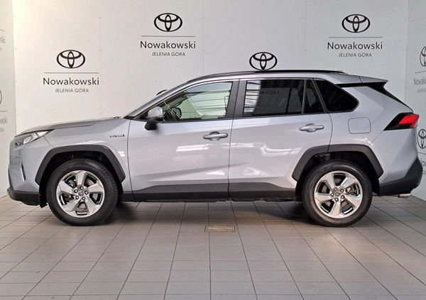 Toyota RAV4 cena 149900 przebieg: 42304, rok produkcji 2019 z Ińsko małe 466
